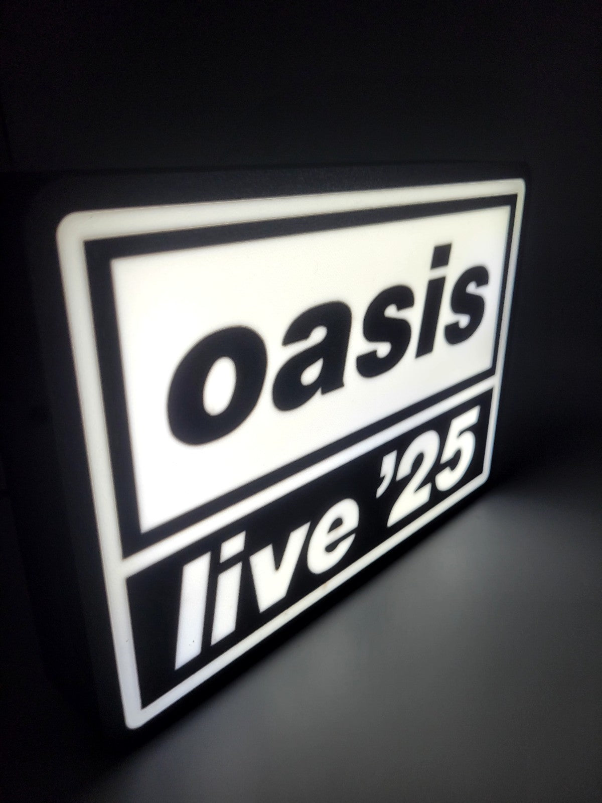 Oasis Live 25 Light Box Sign
