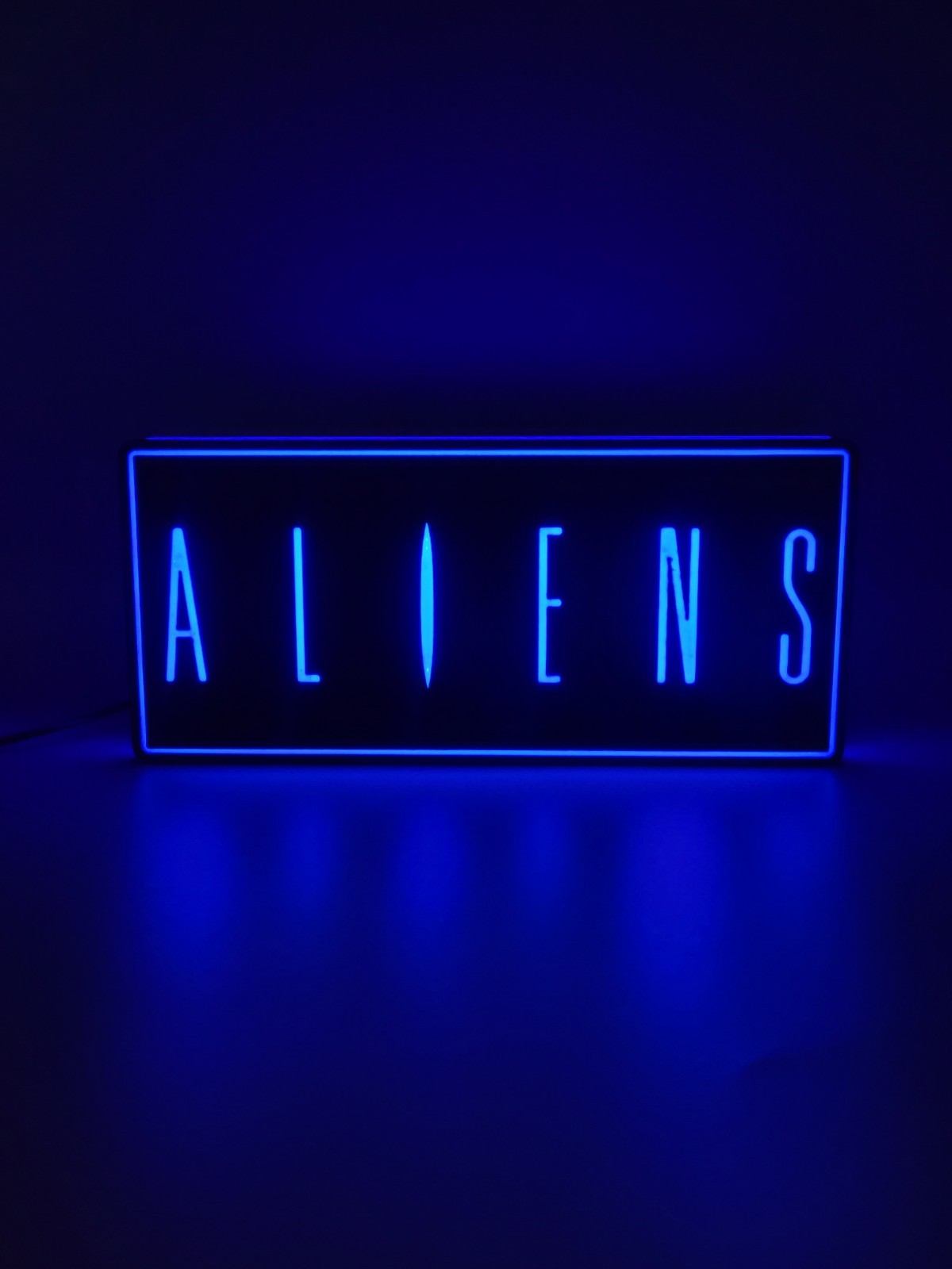 Aliens Blue Light Box Sign