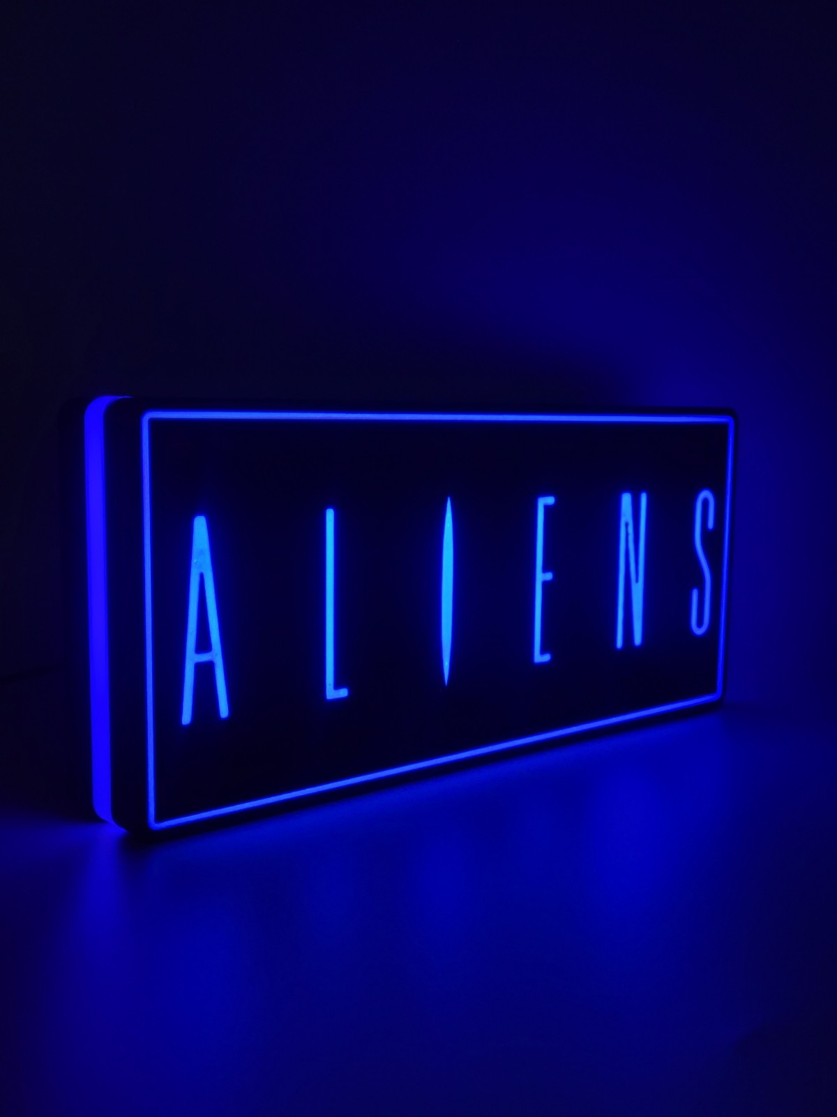 Aliens Blue Light Box Sign